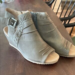 Brand New Earth Taupe Wedge Sandals with Buckle